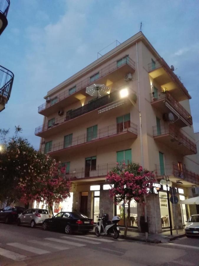 B&B Del Centro Capo d'Orlando Exterior photo